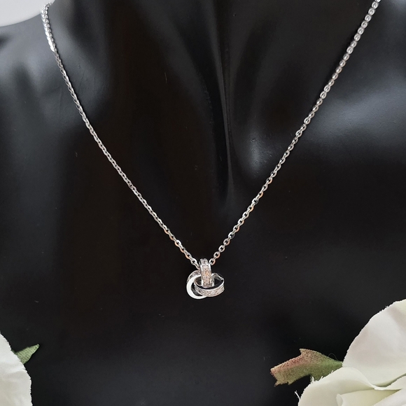 ♥️ LOVE KNOTSTERLING SILVER  NECKLACE - Picture 2 of 5